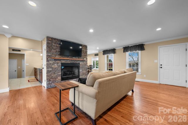 1315 Pear Drive, Conover, NC 28613