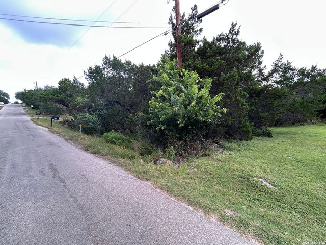 152 N SCENIC LOOP, Canyon Lake, TX 78133