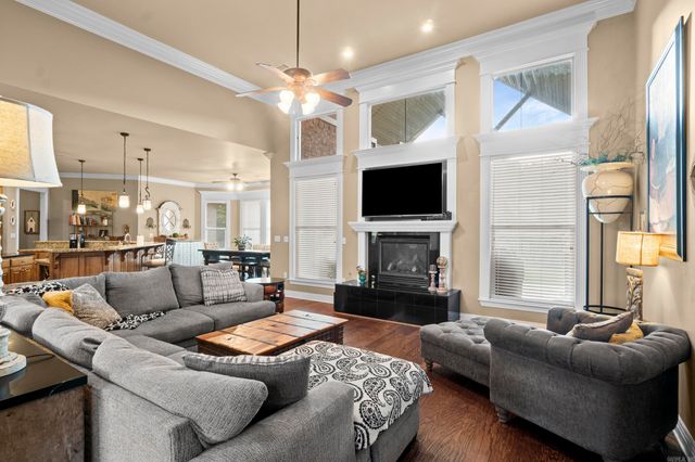 216 Seminole Lane, Maumelle, AR 72113