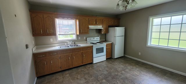1102 Highway 79, Dover, TN 37058