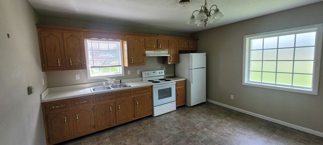 1102 Highway 79, Dover, TN 37058
