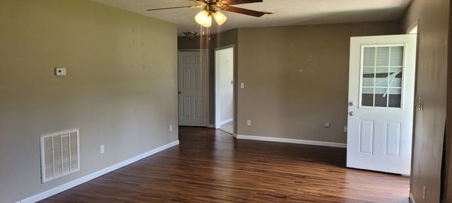 1102 Highway 79, Dover, TN 37058