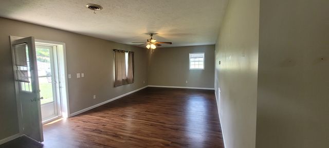 1102 Highway 79, Dover, TN 37058