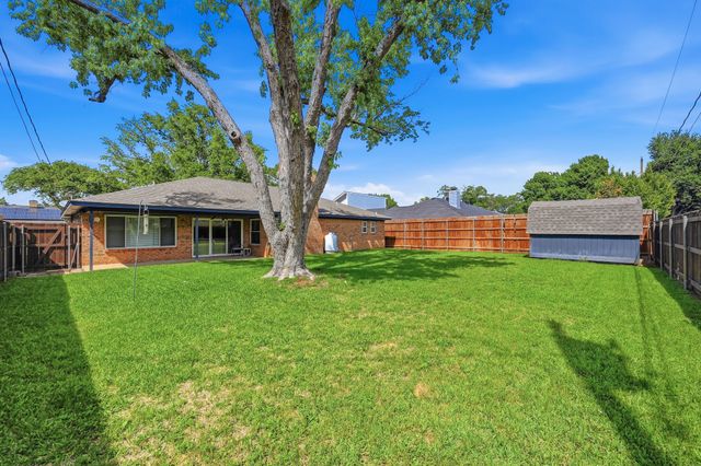 1100 Purdue Drive, Arlington, TX 76012