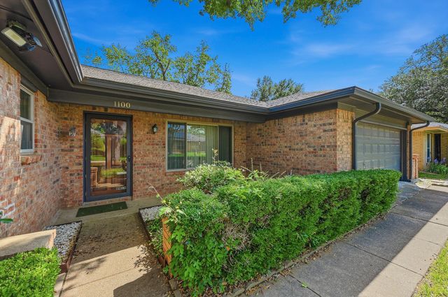 1100 Purdue Drive, Arlington, TX 76012