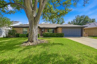 1100 Purdue Drive, Arlington, TX 76012