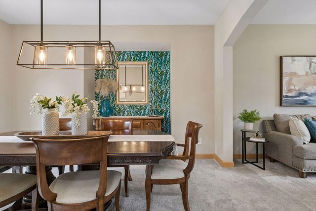 8053 Enclave Bay, Woodbury, MN 55125
