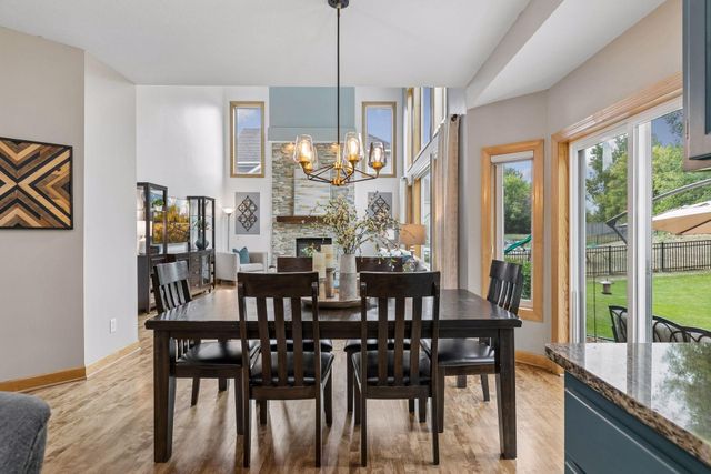 8053 Enclave Bay, Woodbury, MN 55125