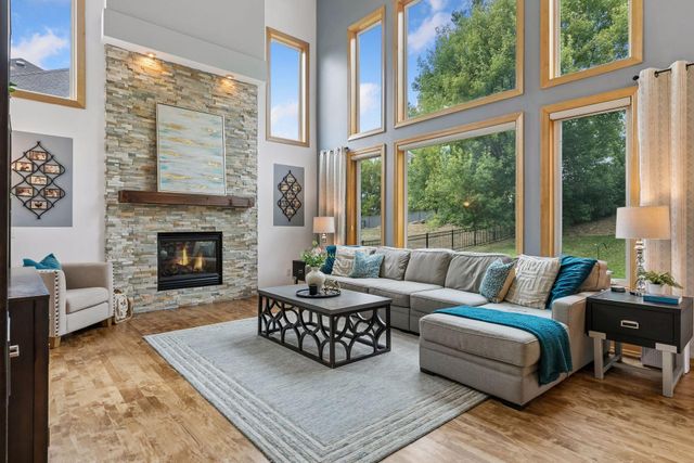 8053 Enclave Bay, Woodbury, MN 55125