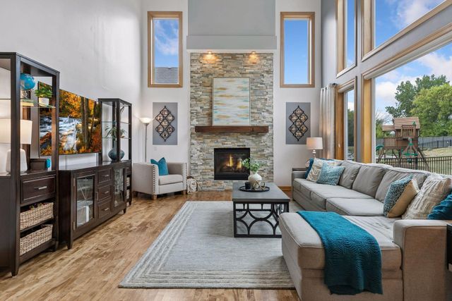 8053 Enclave Bay, Woodbury, MN 55125