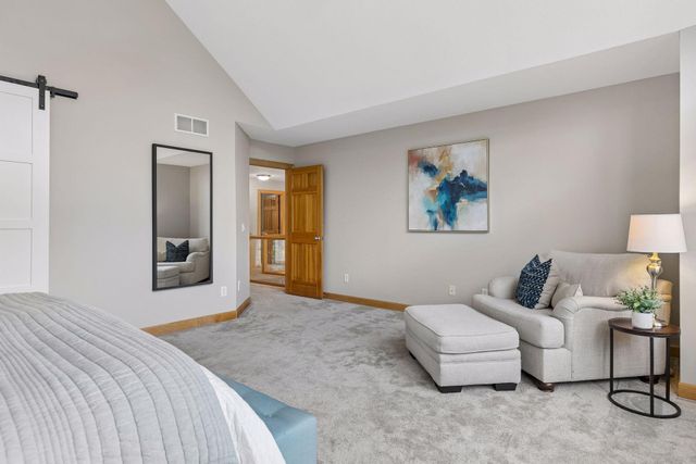 8053 Enclave Bay, Woodbury, MN 55125