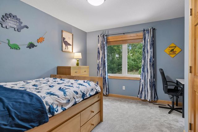 8053 Enclave Bay, Woodbury, MN 55125