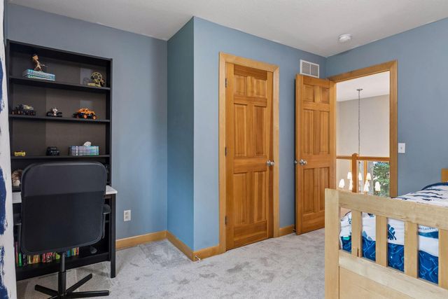 8053 Enclave Bay, Woodbury, MN 55125