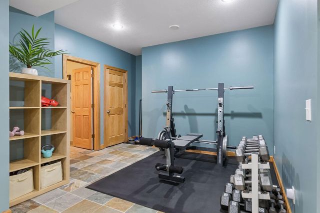 8053 Enclave Bay, Woodbury, MN 55125