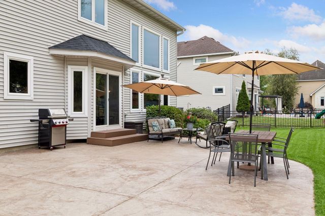 8053 Enclave Bay, Woodbury, MN 55125