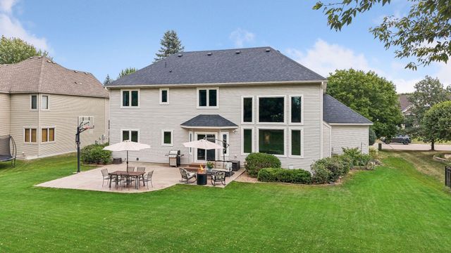 8053 Enclave Bay, Woodbury, MN 55125