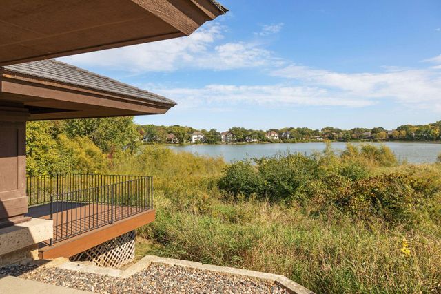 8053 Enclave Bay, Woodbury, MN 55125