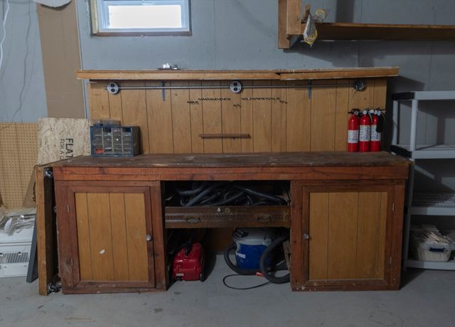 28 Gordon St, Worcester, MA 01604