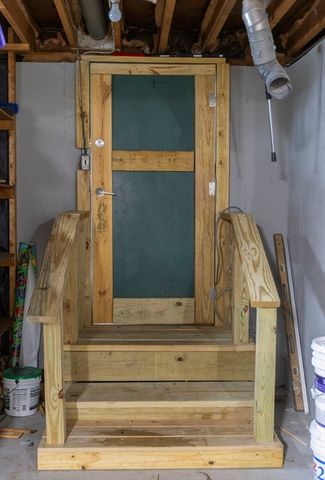 28 Gordon St, Worcester, MA 01604