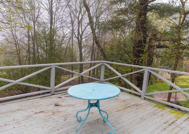 28 Gordon St, Worcester, MA 01604