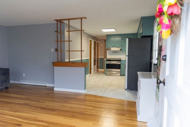 28 Gordon St, Worcester, MA 01604