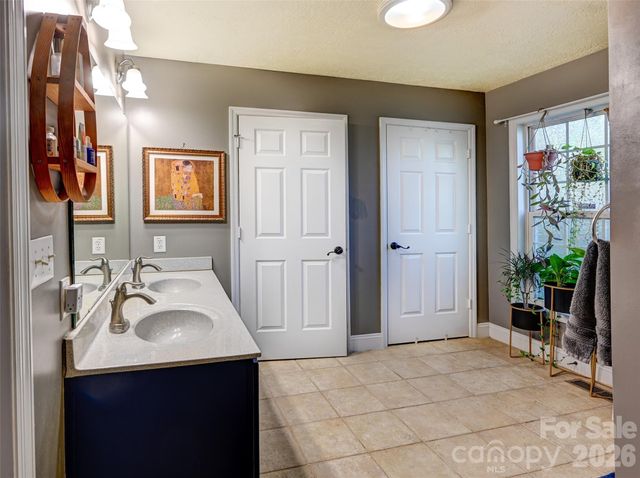 197 Deaver Street, Asheville, NC 28806