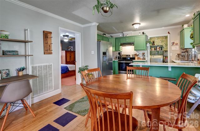 197 Deaver Street, Asheville, NC 28806