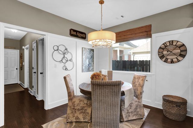 9931 CHIVAS DR, Cordova, TN 38016