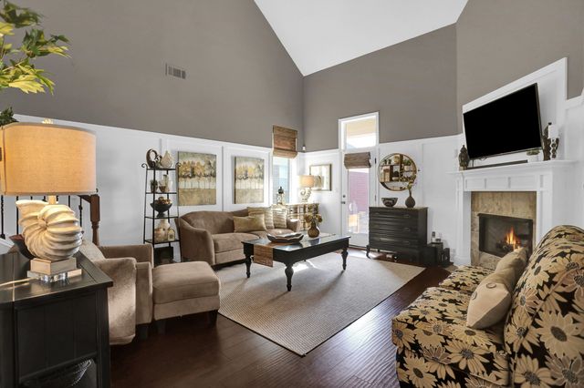 9931 CHIVAS DR, Cordova, TN 38016