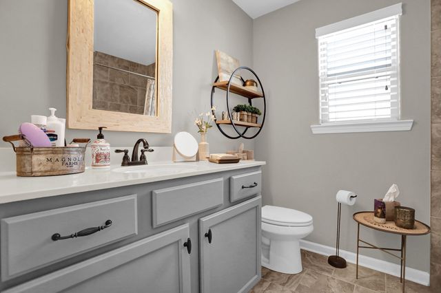 9931 CHIVAS DR, Cordova, TN 38016