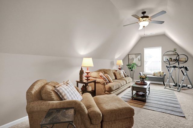 9931 CHIVAS DR, Cordova, TN 38016