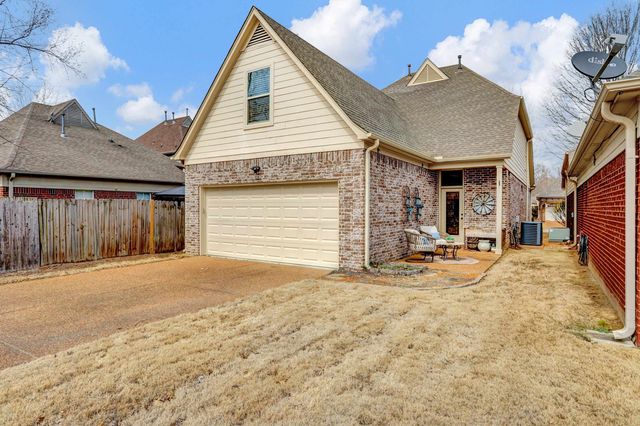9931 CHIVAS DR, Cordova, TN 38016