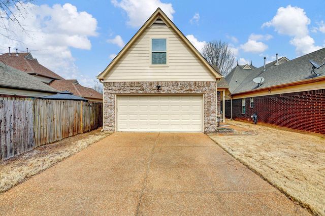 9931 CHIVAS DR, Cordova, TN 38016