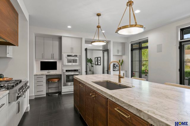 858 Capitola Drive, Lincoln, NE 68512