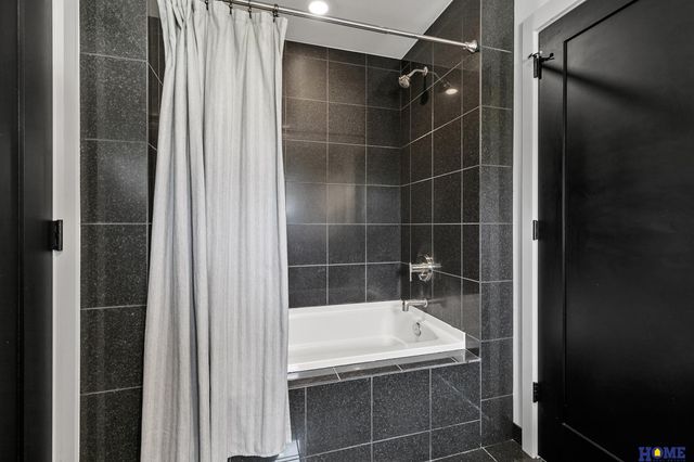 858 Capitola Drive, Lincoln, NE 68512