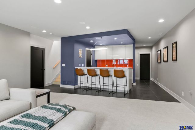 858 Capitola Drive, Lincoln, NE 68512