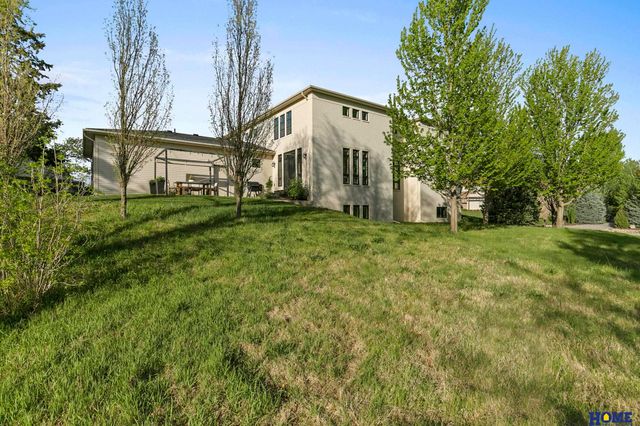 858 Capitola Drive, Lincoln, NE 68512