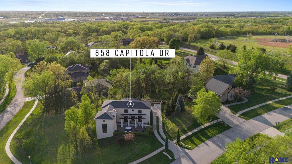 858 Capitola Drive, Lincoln, NE 68512