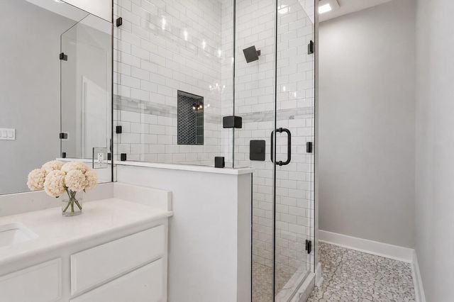 810 Plum Hollow Drive, College Station, TX 77845