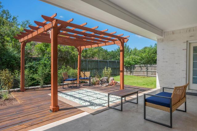 810 Plum Hollow Drive, College Station, TX 77845