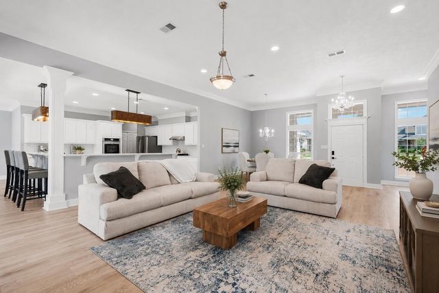 810 Plum Hollow Drive, College Station, TX 77845