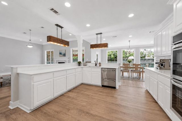 810 Plum Hollow Drive, College Station, TX 77845