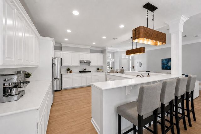 810 Plum Hollow Drive, College Station, TX 77845