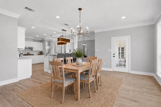 810 Plum Hollow Drive, College Station, TX 77845