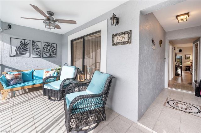 500 Veranda WAY A205, Naples, FL 34104