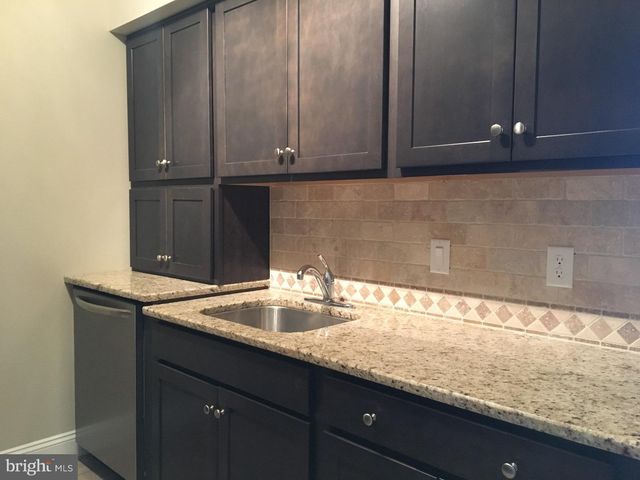 9 N 7TH ST #B, Perkasie, PA 18944