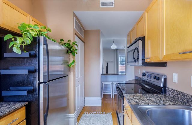 541 Rosedale Avenue 301, St Louis, MO 63112