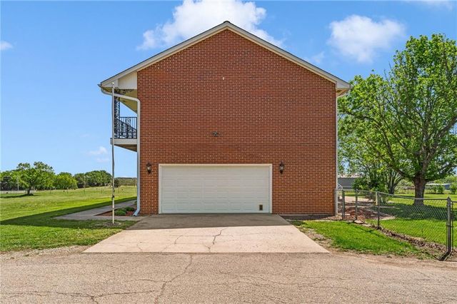 9335 SW 61st Street, Topeka, KS 66610
