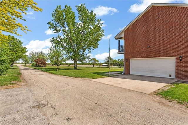 9335 SW 61st Street, Topeka, KS 66610