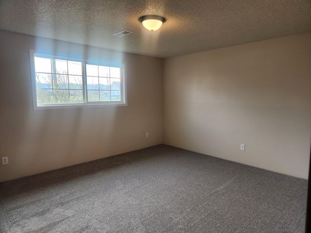 279 De Barr Avenue, Medford, OR 97501